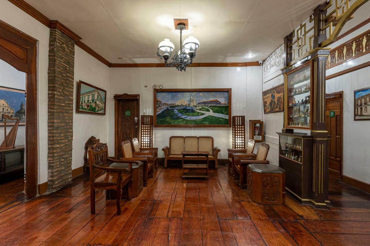 Zen Rooms Grandpa'S Inn Віган Екстер'єр фото