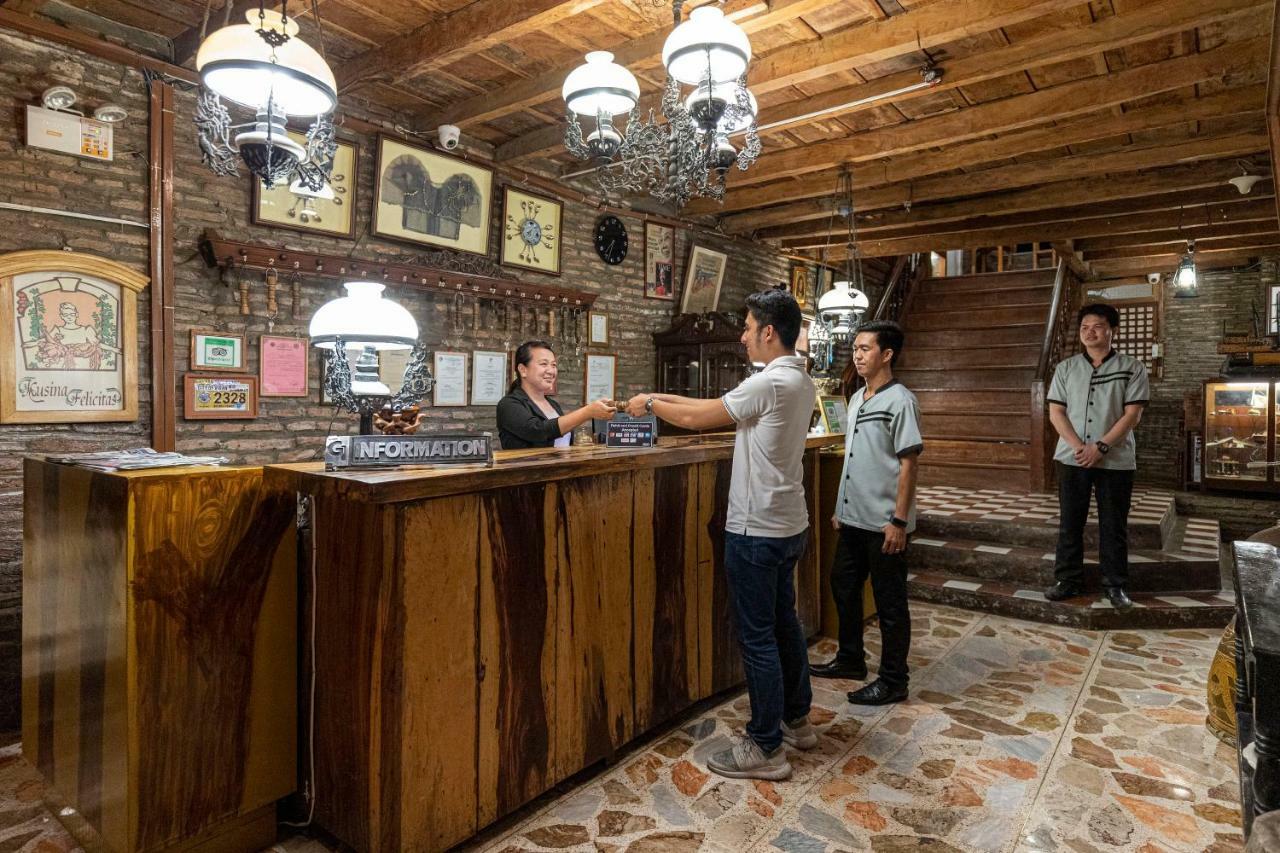Zen Rooms Grandpa'S Inn Віган Екстер'єр фото
