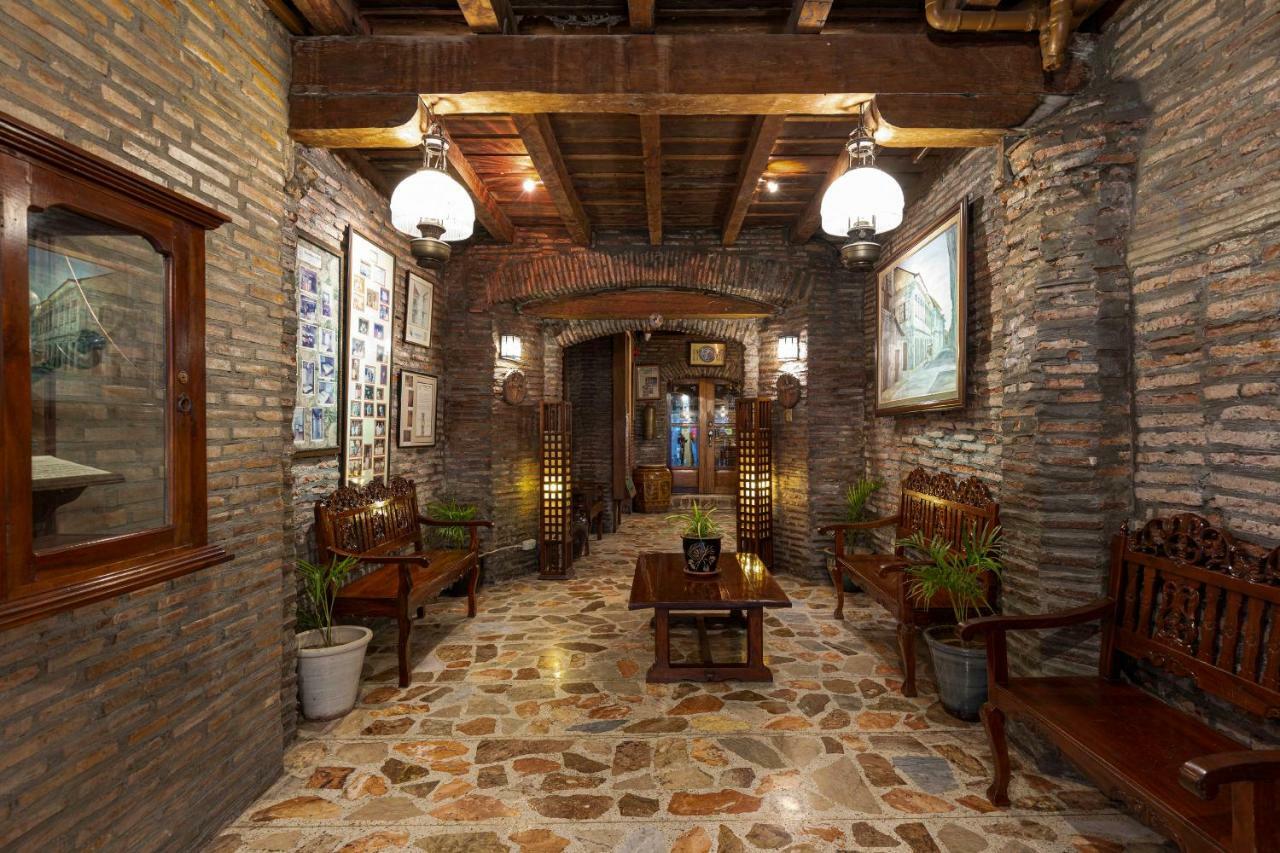 Zen Rooms Grandpa'S Inn Віган Екстер'єр фото