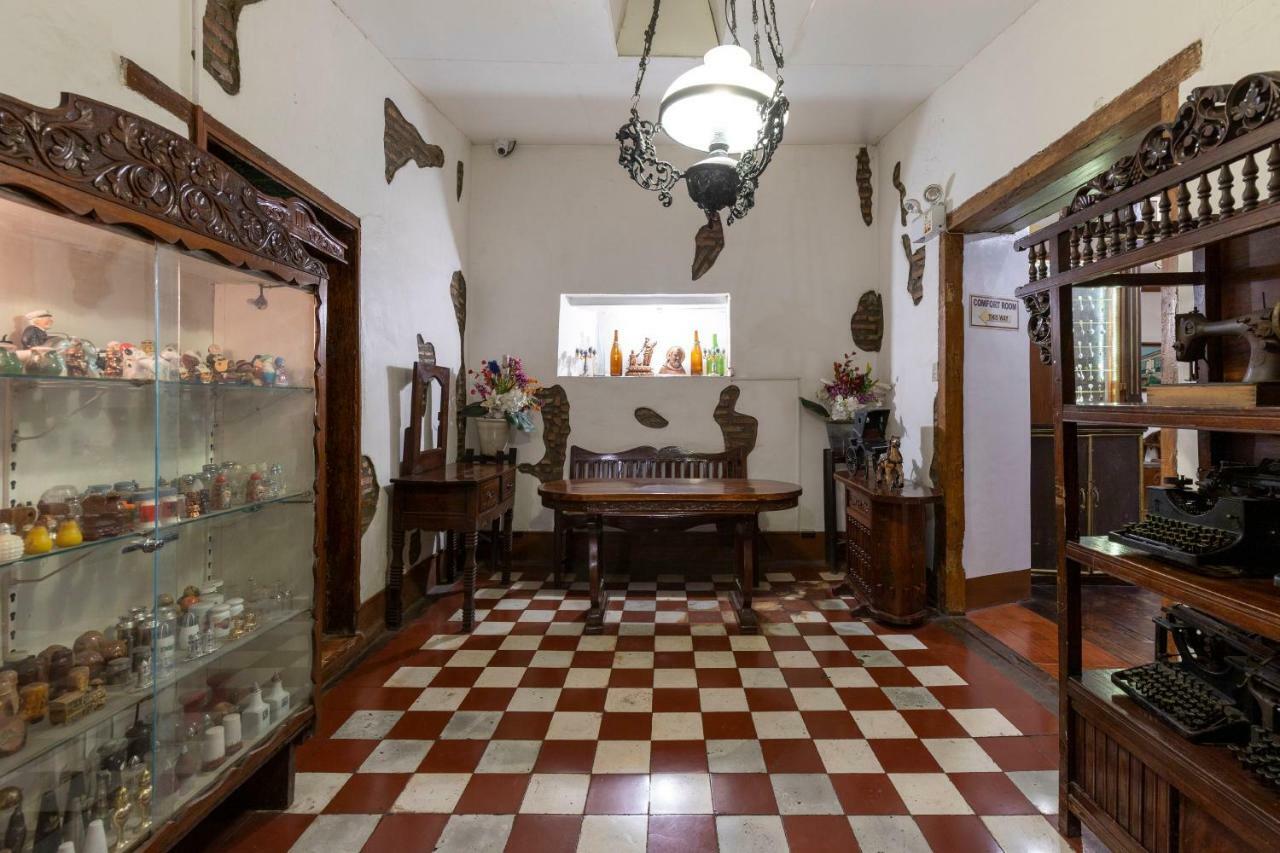 Zen Rooms Grandpa'S Inn Віган Екстер'єр фото